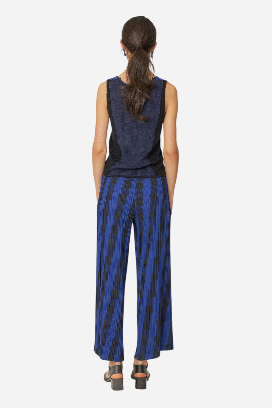 SKFK Izate Trouser – side view