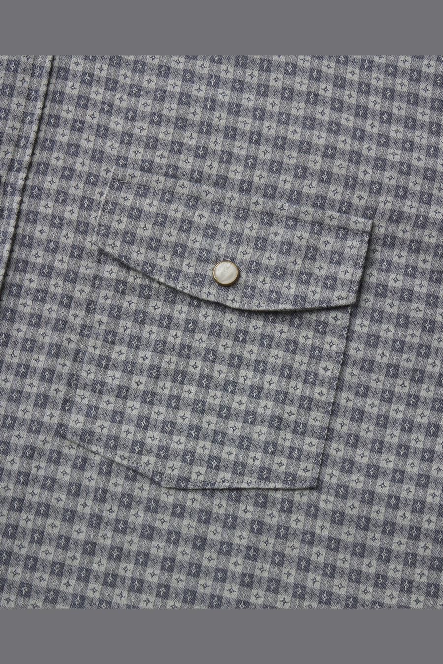 Snaps Rambler Vintage Gingham Pearl Snap Shirt in Blue – pocket detail