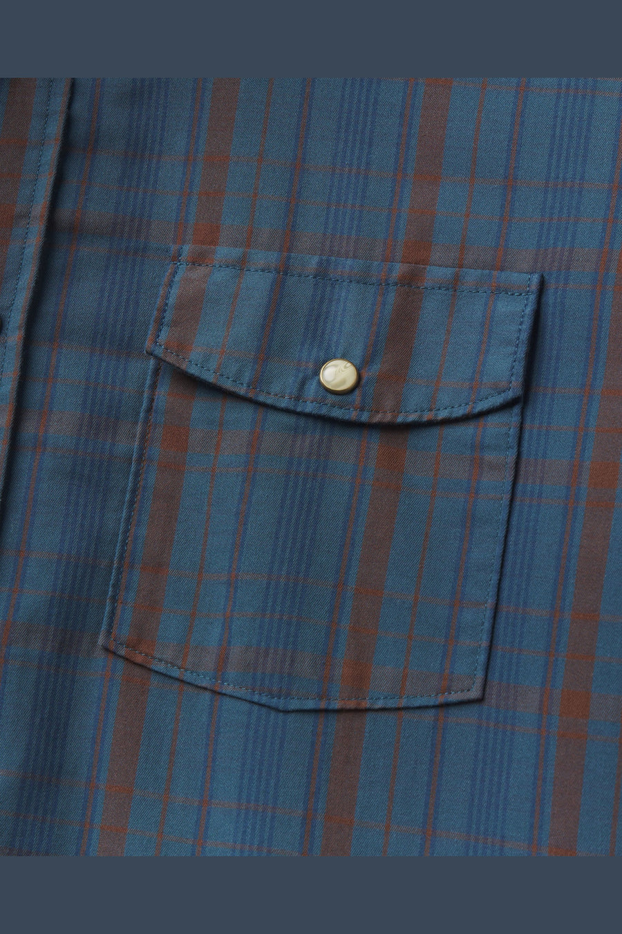 Snaps Rambler Windowpane Pearl Snap Shirt in Stargazer – pocket detail