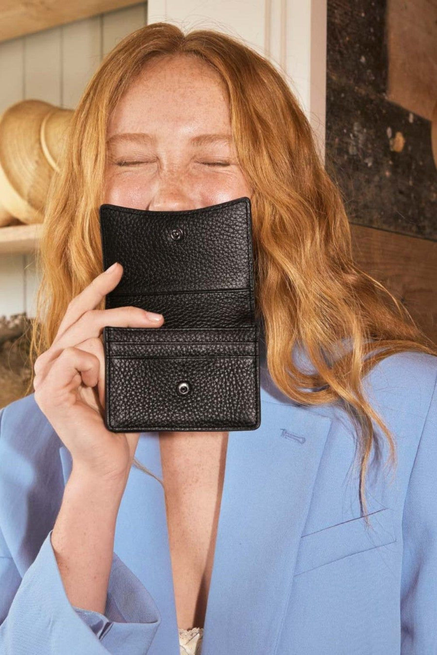 Status Anxiety Lumen Wallet in Black – alternate