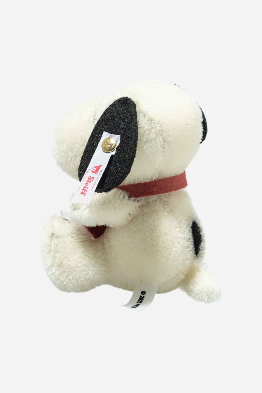 Steiff Limited Edition Peanuts Miniature Snoopy with Heart – side view