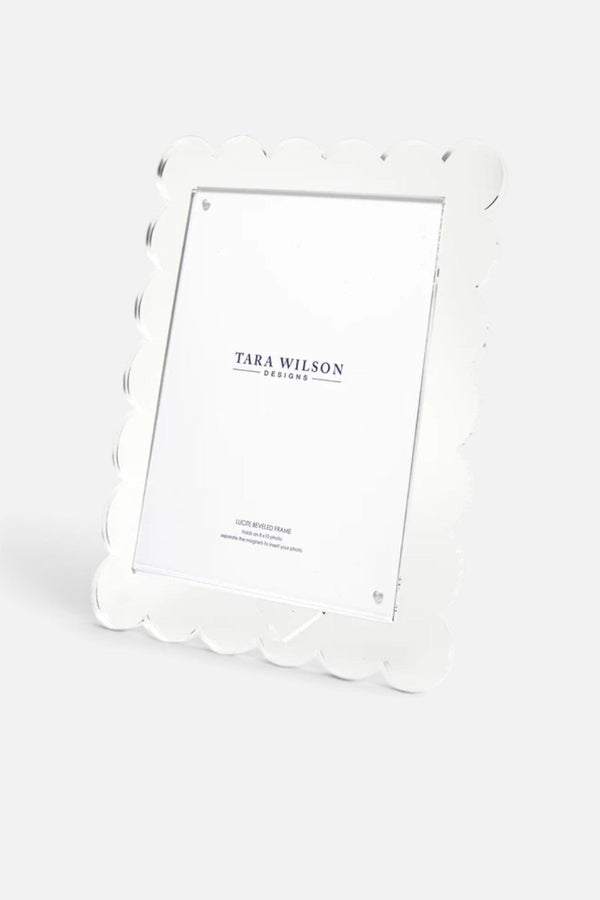 Tara Wilson Designs Scallop 8X10 Frame in Clear