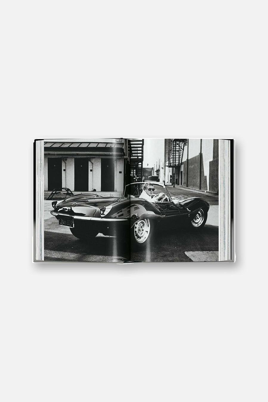 Taschen 50 Ultimate Sports Cars. 40th Ed. – side view