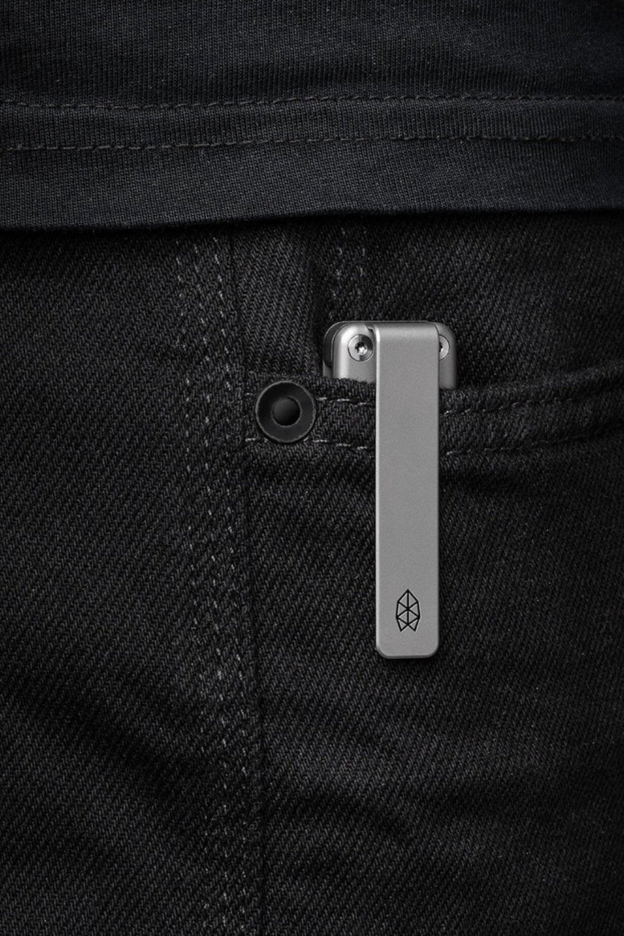 The James Brand The Chapter 2 Knife – alternate