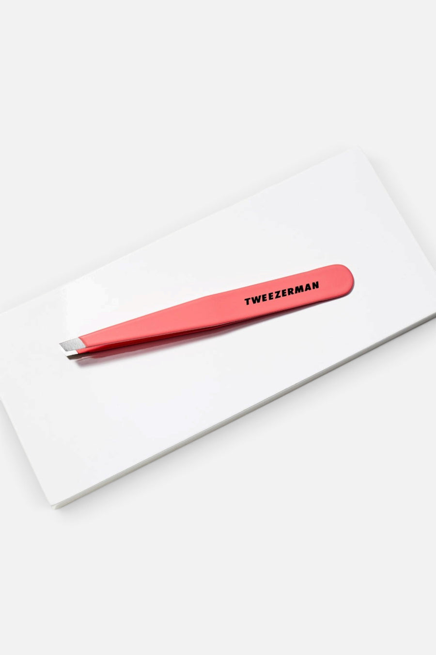 Tweezerman Geranium Slant Tweezer – detail