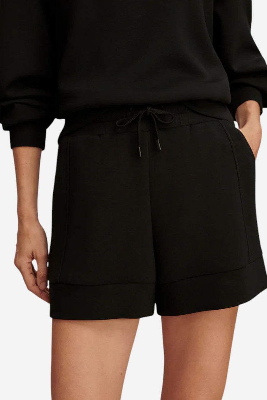 Varley Atrium High-Rise Short 4.5" in Black – front view