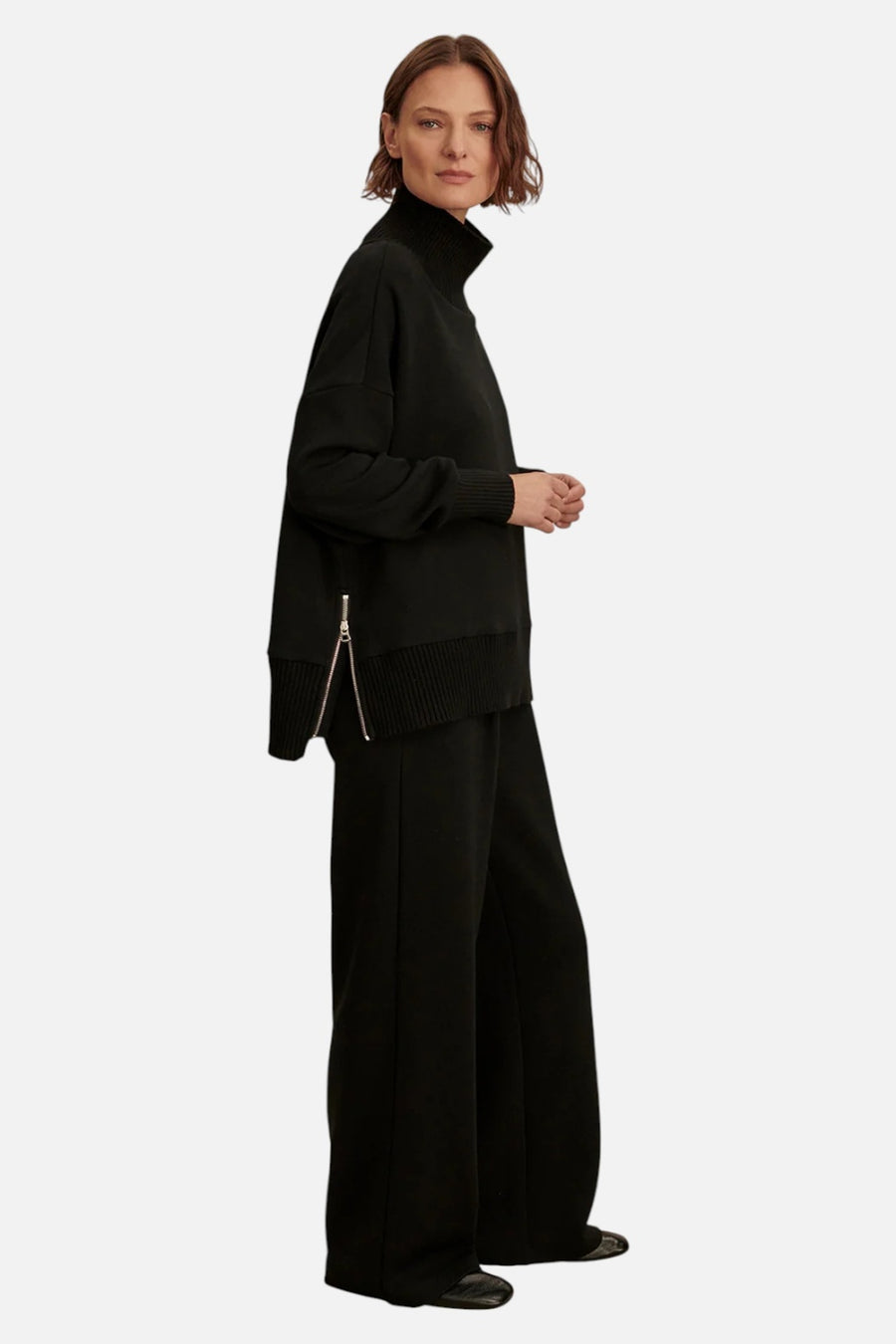 Varley Barker High Neck Sweat in Black – side view