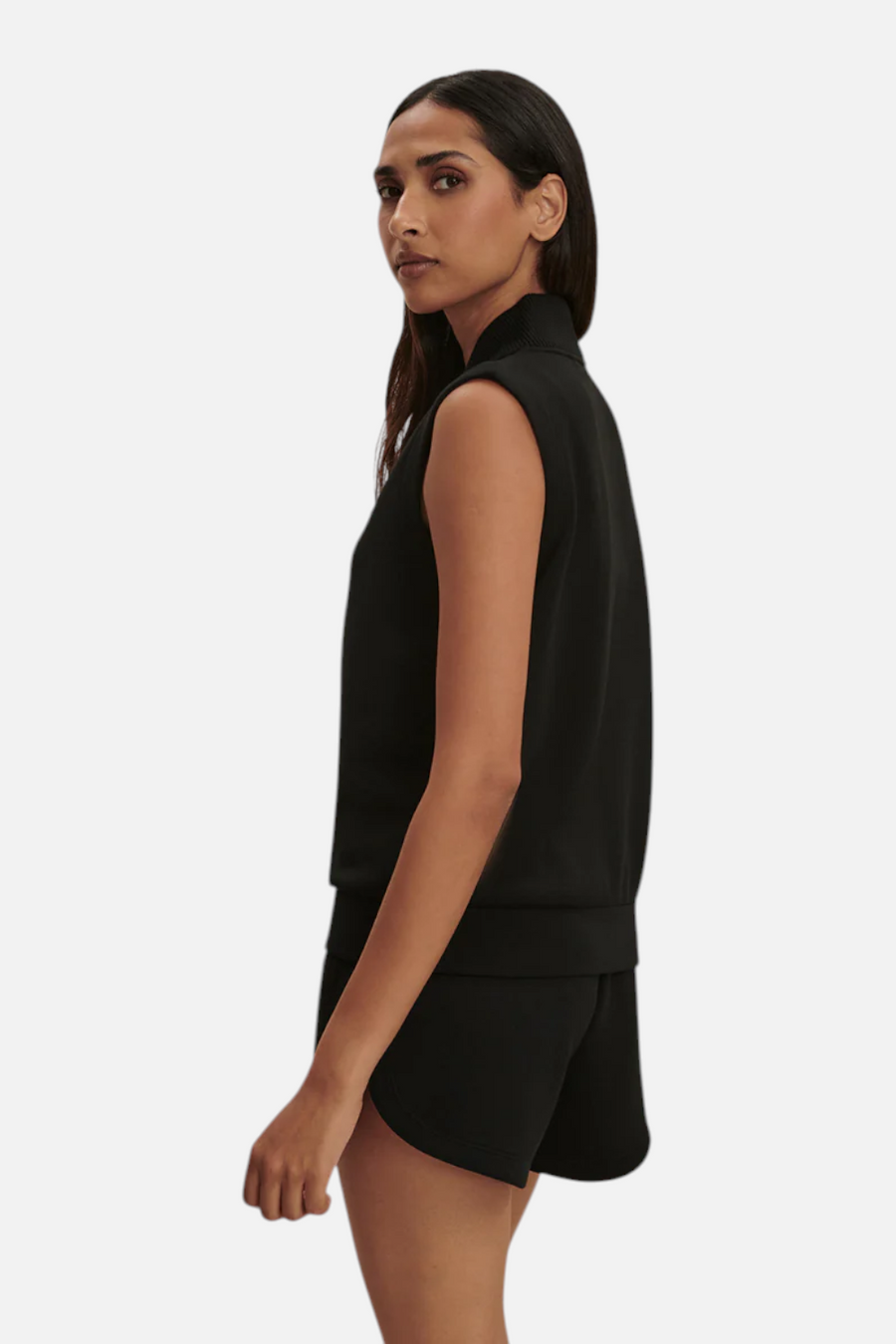 Varley Beau Sleeveless Half Zip Tank Sweatshirt in Black – detail