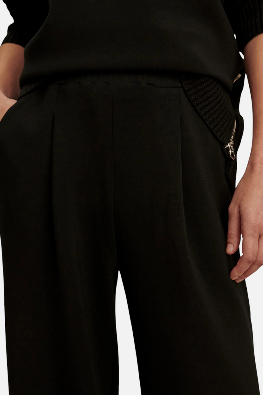 Varley Extra Wide Leg Pant 29.5" Inseam in Black – back view