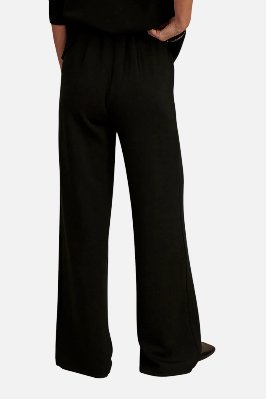 Varley Extra Wide Leg Pant 29.5" Inseam in Black – detail