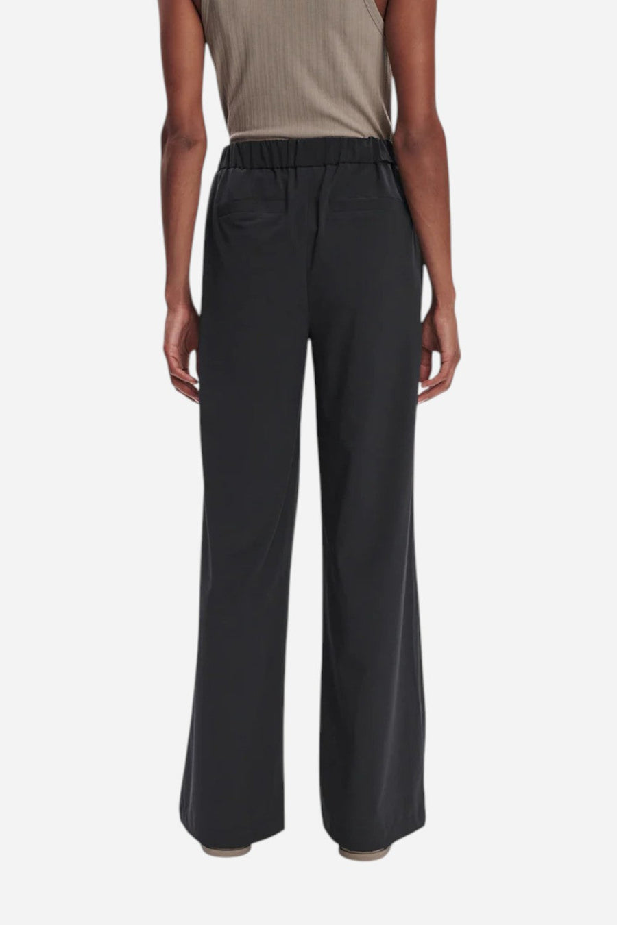 Varley Kayson Wide Leg Pant 29.5" in Black – back view