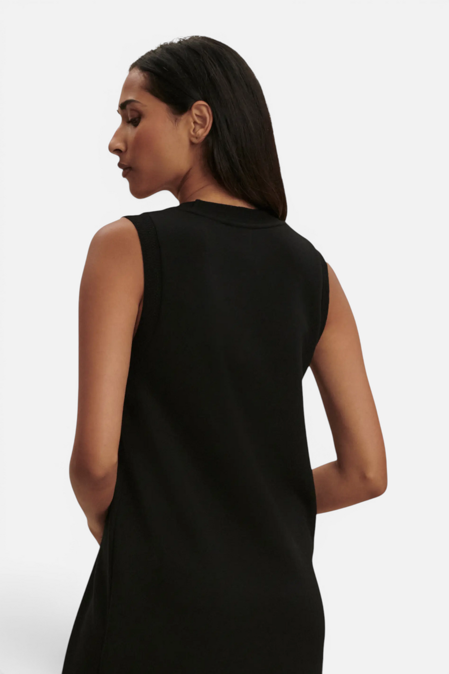 Varley Kyler Tank Midi Dress in Black – side view