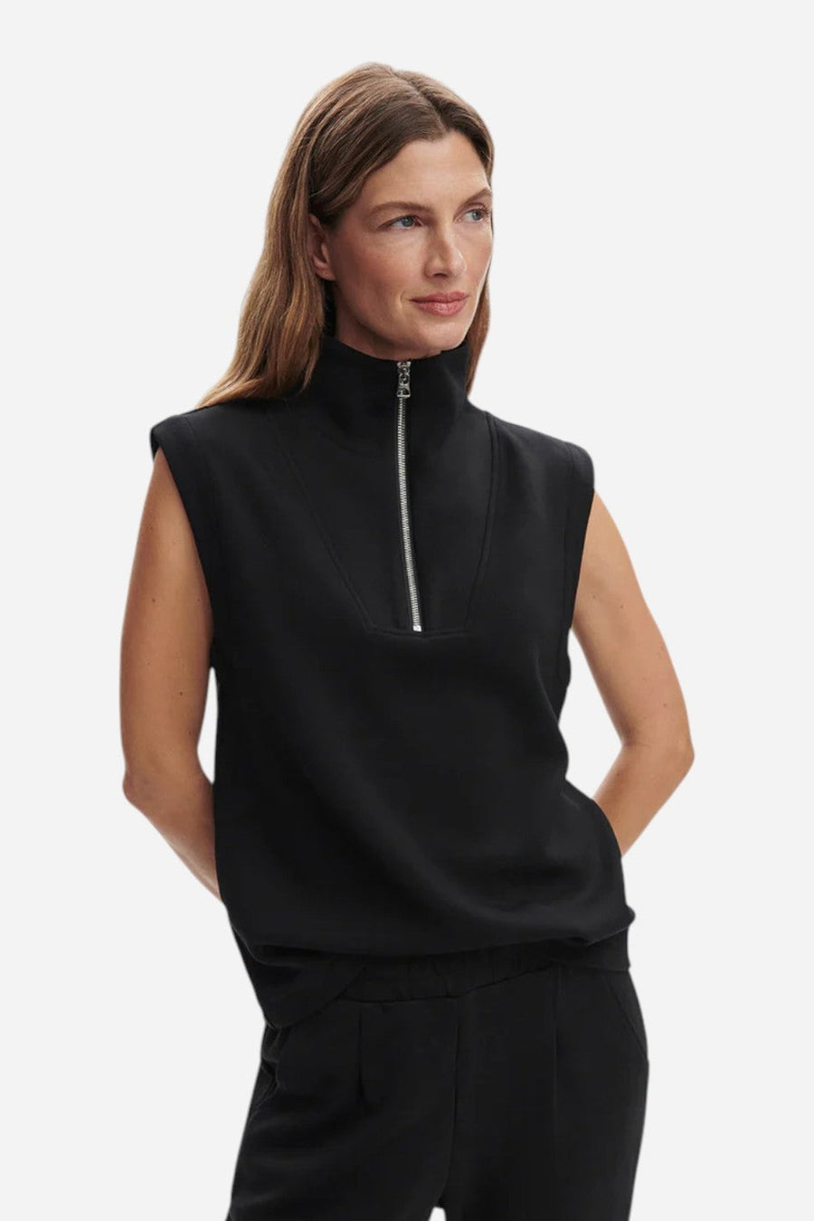 Varley Magnolia 2.0 Half-Zip Tank in Black – side view