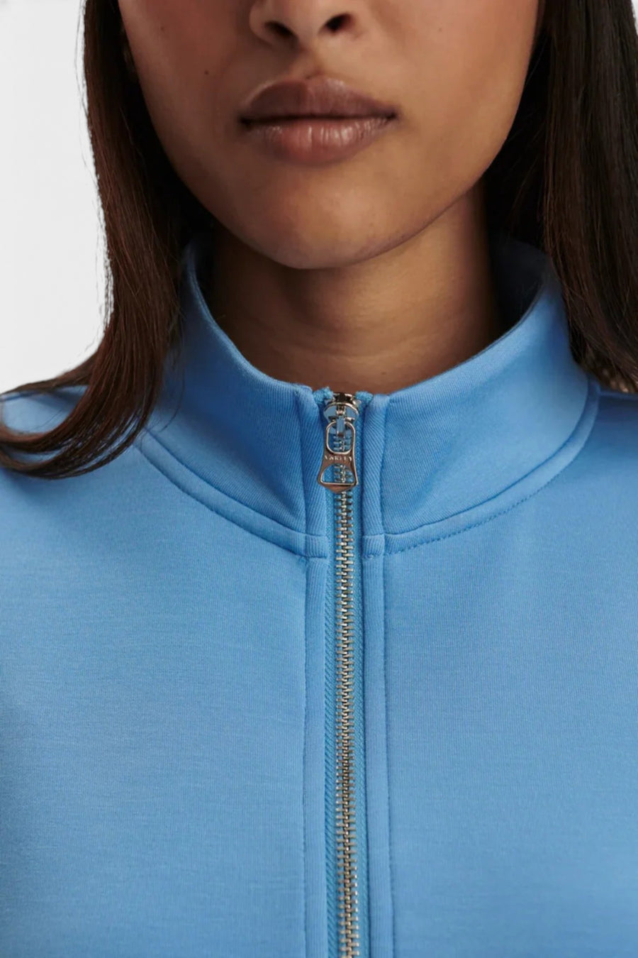 Varley Ritchie Short Sleeve Sweatshirt in Azure Blue – side view