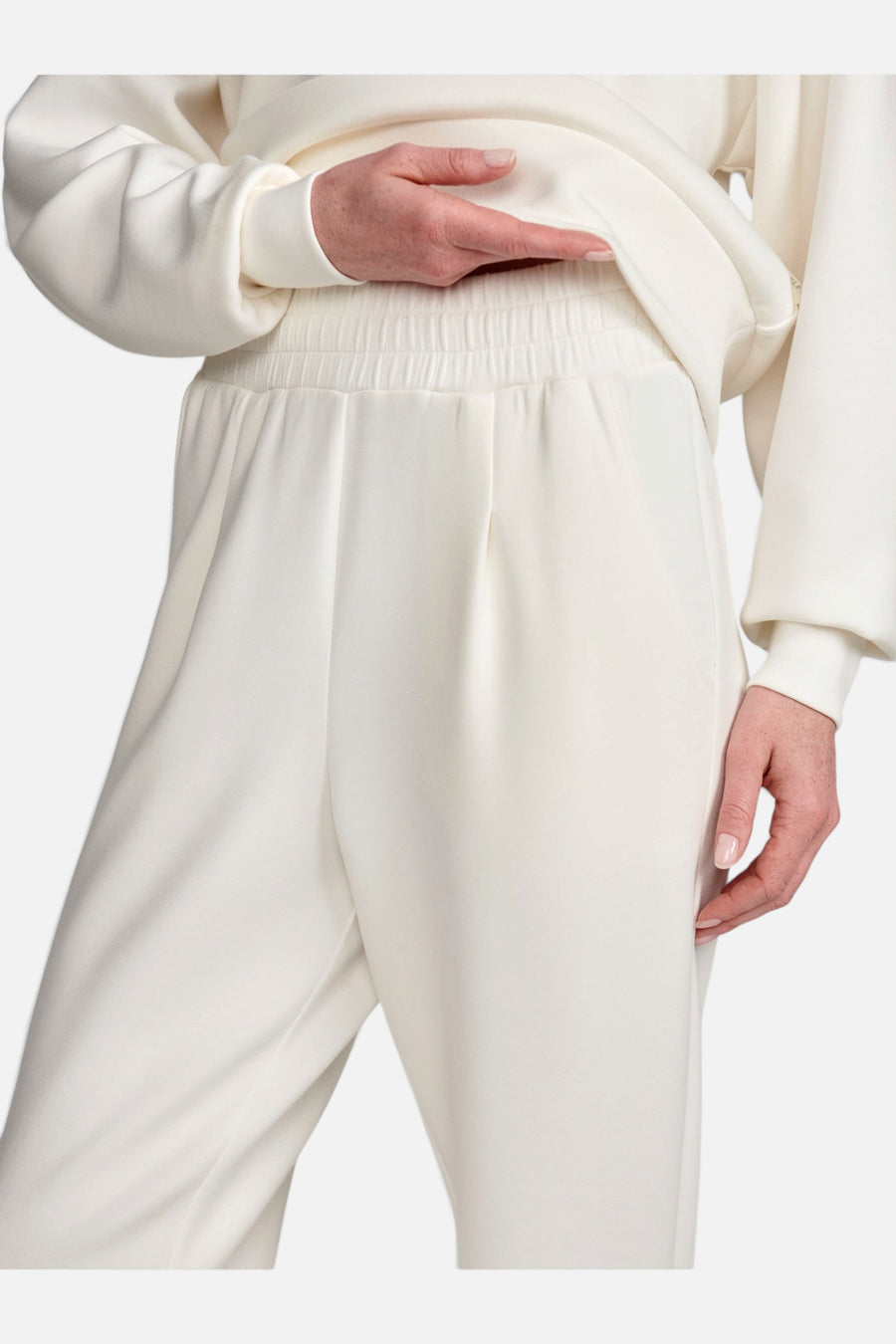Varley The Rolled Cuff Pant 25" in Pristine – detail