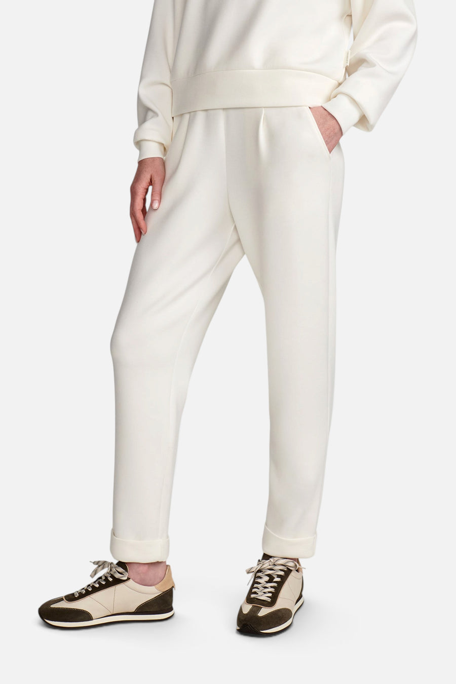 Varley The Rolled Cuff Pant 25" in Pristine – front view