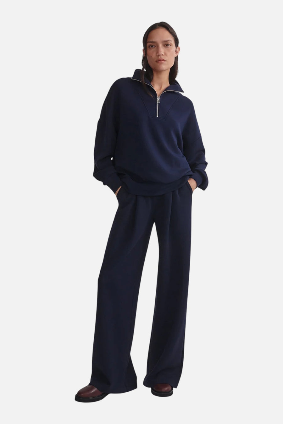 Varley Women's Extra Wide Leg Pant 29.5" in Navy – side view