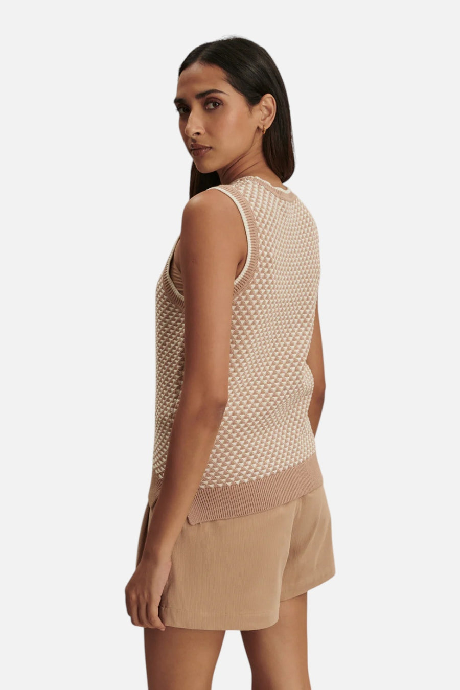 Varley Women's Jenson Knit Tank in Light Taupe – on model