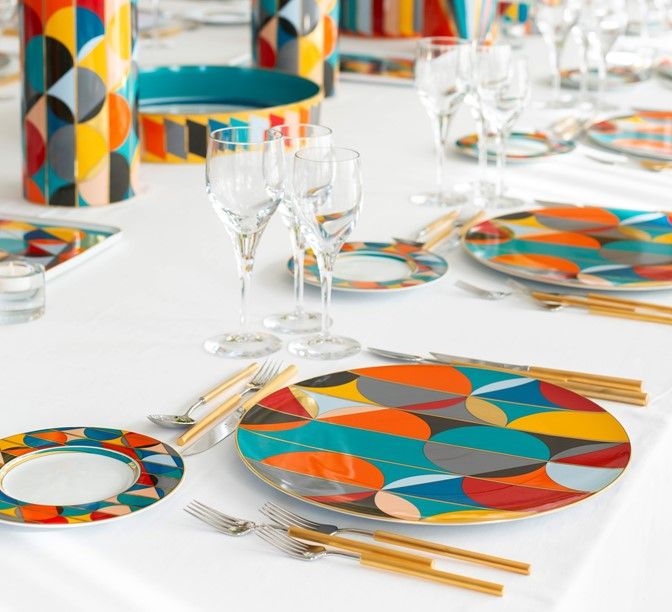 Vista Alegre Futurismo Dinner Plate – back view