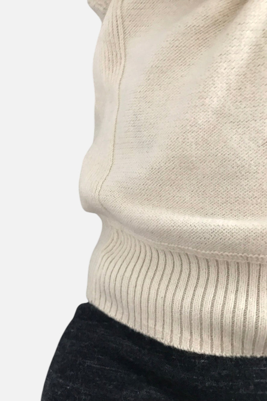 Viverano Milan Knit Raglan Sweater Pullover in Cream – detail