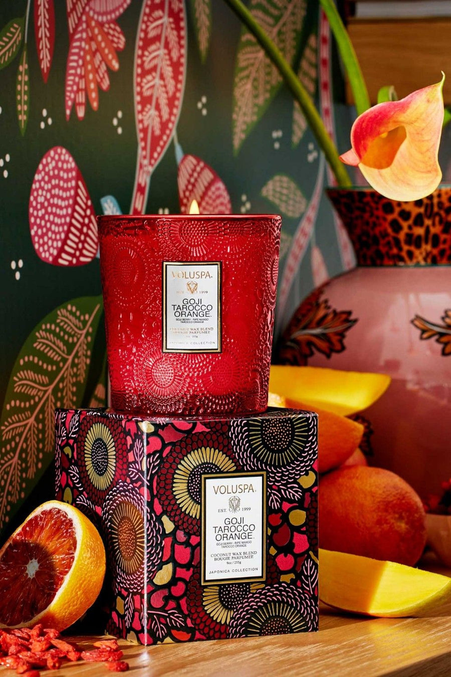 Voluspa Goji Tarocco Orange Classic Candle – detail