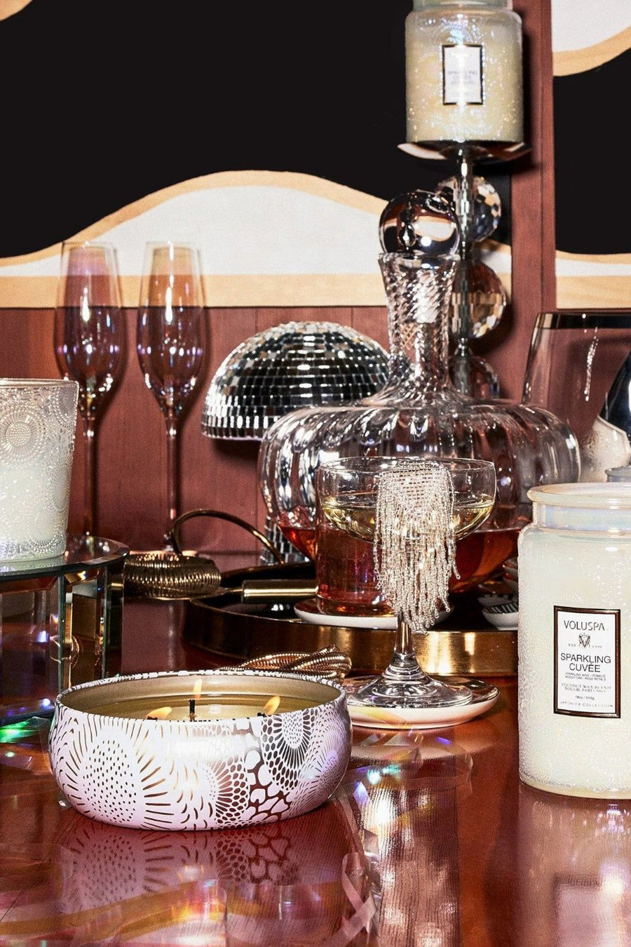 Voluspa Sparkling Cuvée 3 Wick Tin Candle – detail