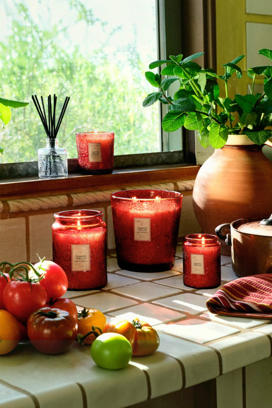 Voluspa Tomato Trellis Small Jar Candle – side view