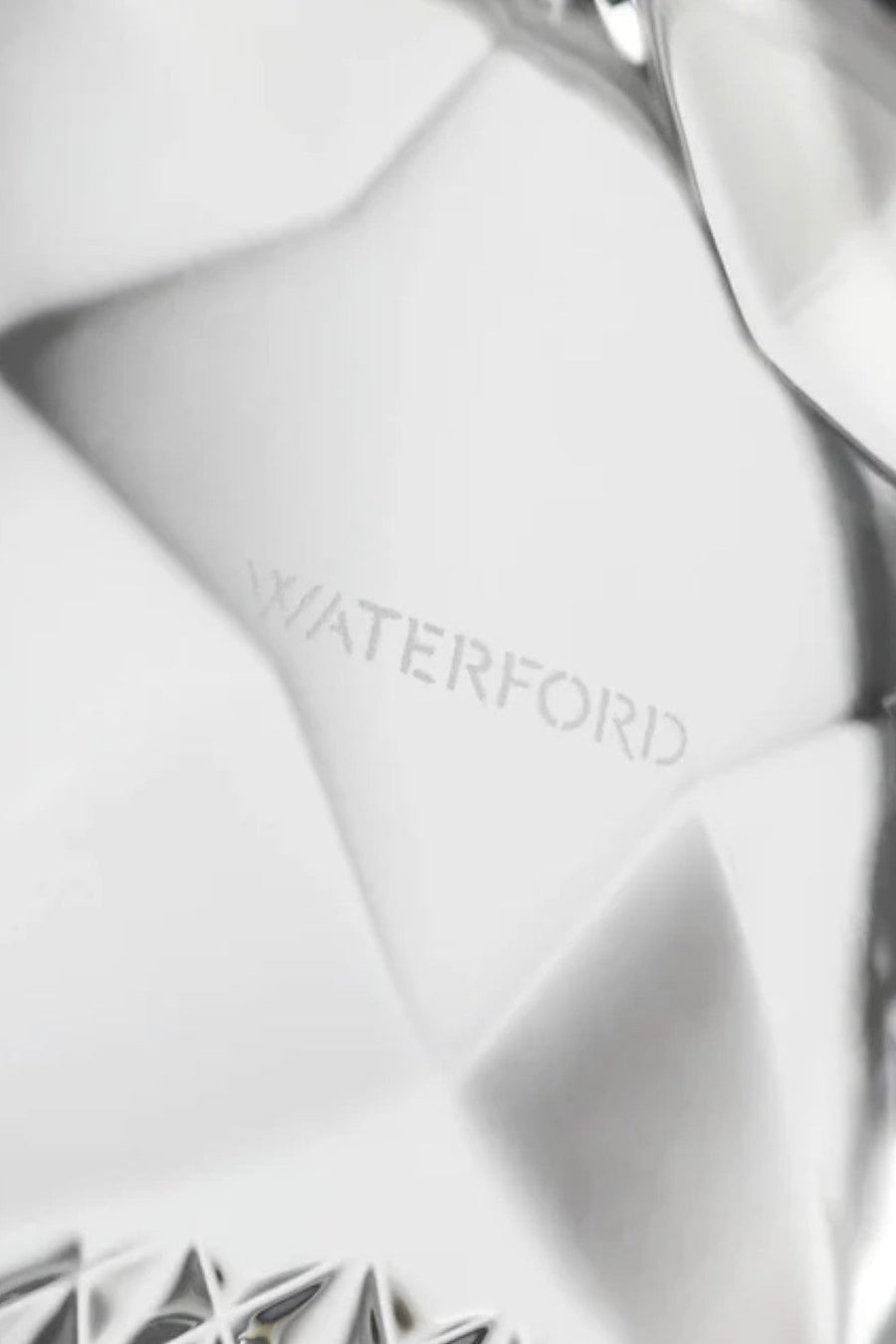 Waterford Giftology Lismore Heart Bowl 4'' – detail