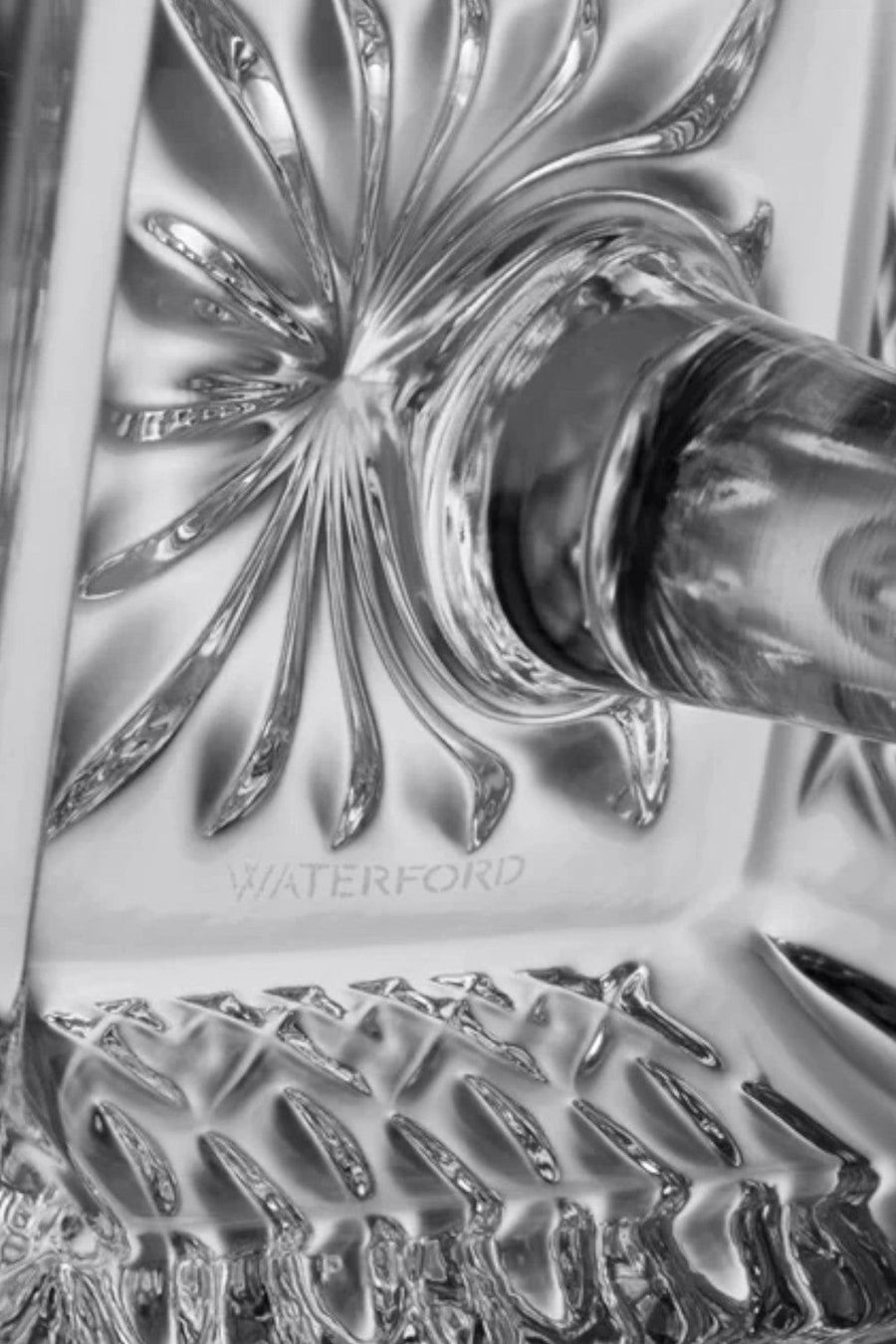 Waterford Lismore Square Ring Holder 3in – detail