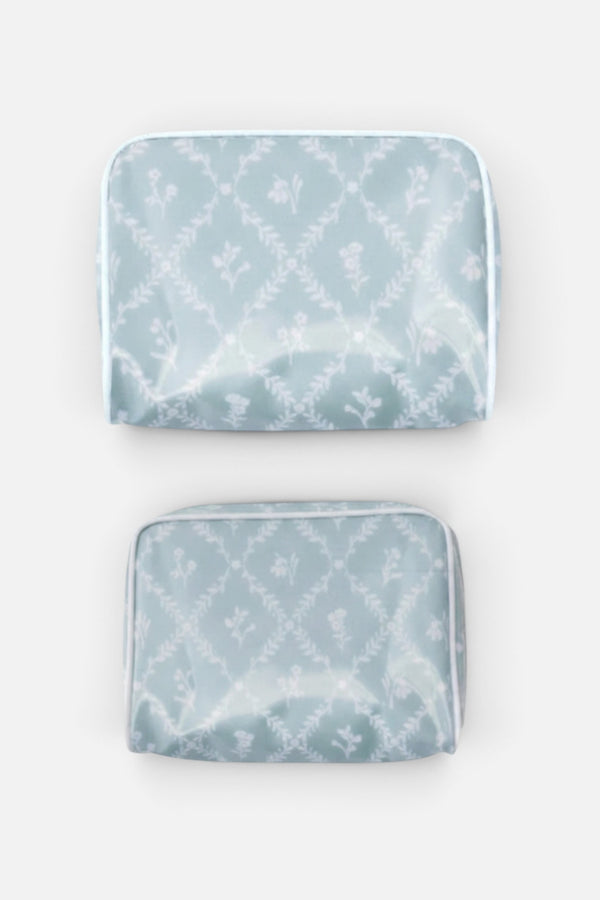 Weezie Toiletry Bag in Blue Trellis