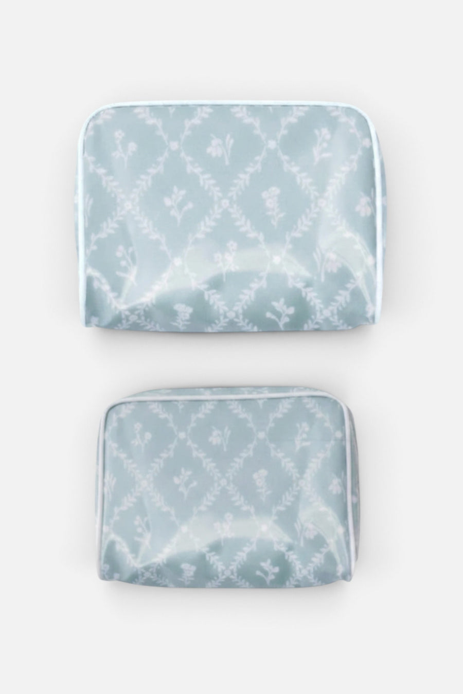 Weezie Toiletry Bag in Blue Trellis – group shot