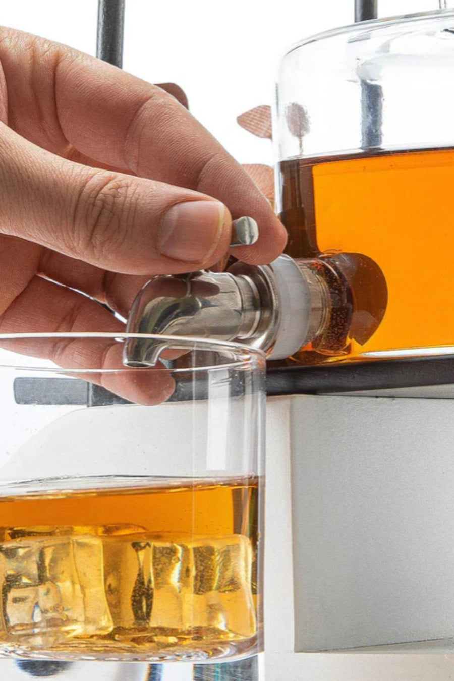Wine Savant Golf Cart Whiskey Set – detail