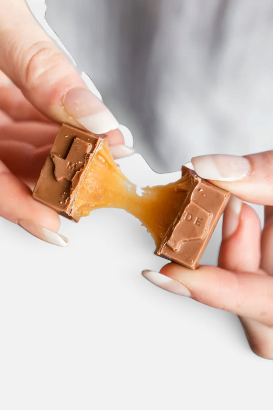 Winfield's Chocolate Texas Caramels 4 Piece Box – side view