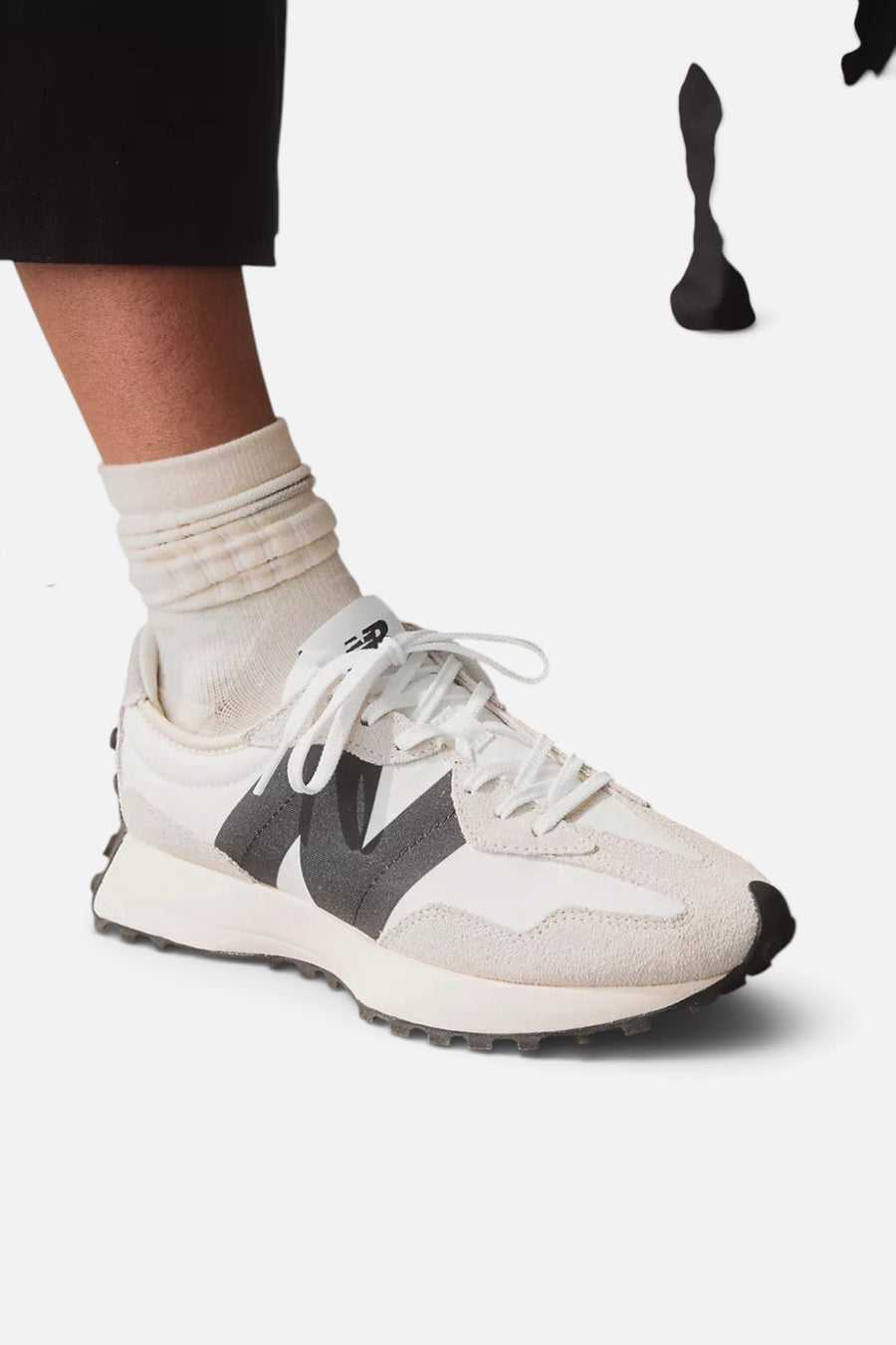 Women's New Balance 327 Sea Salt/White – flat lay