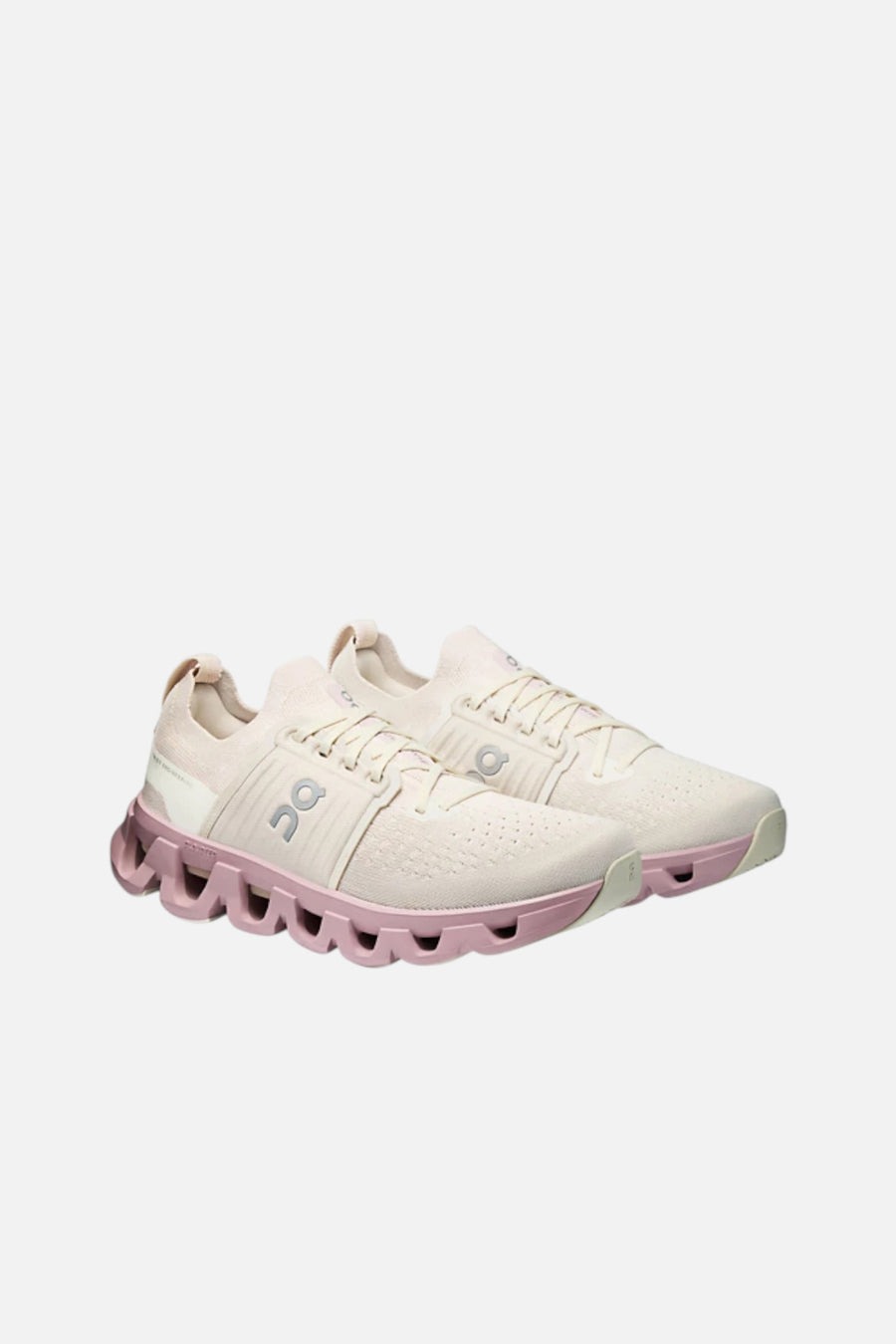 On Women's Cloudswift 4 in Pearl/Mauve – three-quarter view