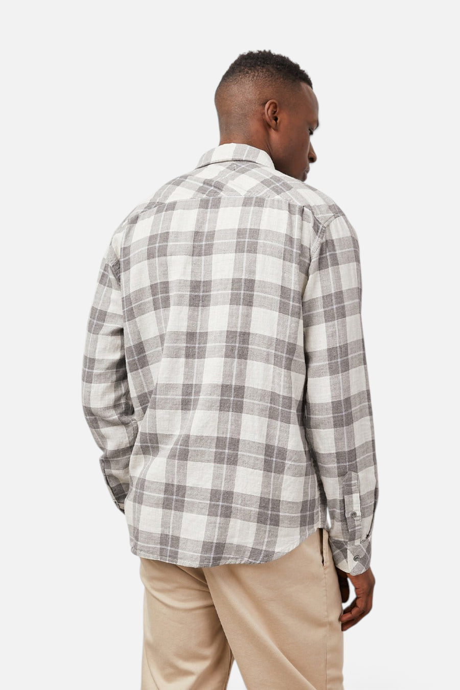 Wyatt Button Up Shirt in Anthrocite Sky Melange – detail