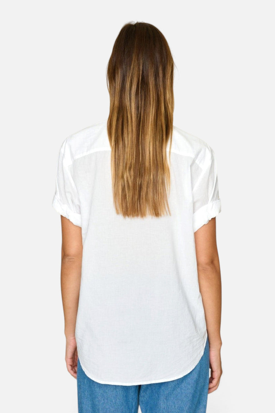 Xirena Channing Shirt in White – on model
