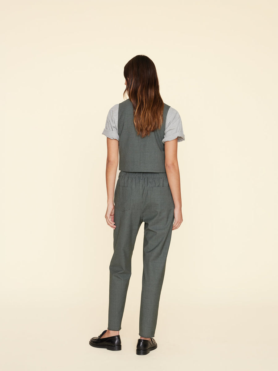 Xirena Charcoal Melange Mercer Pant – flat lay