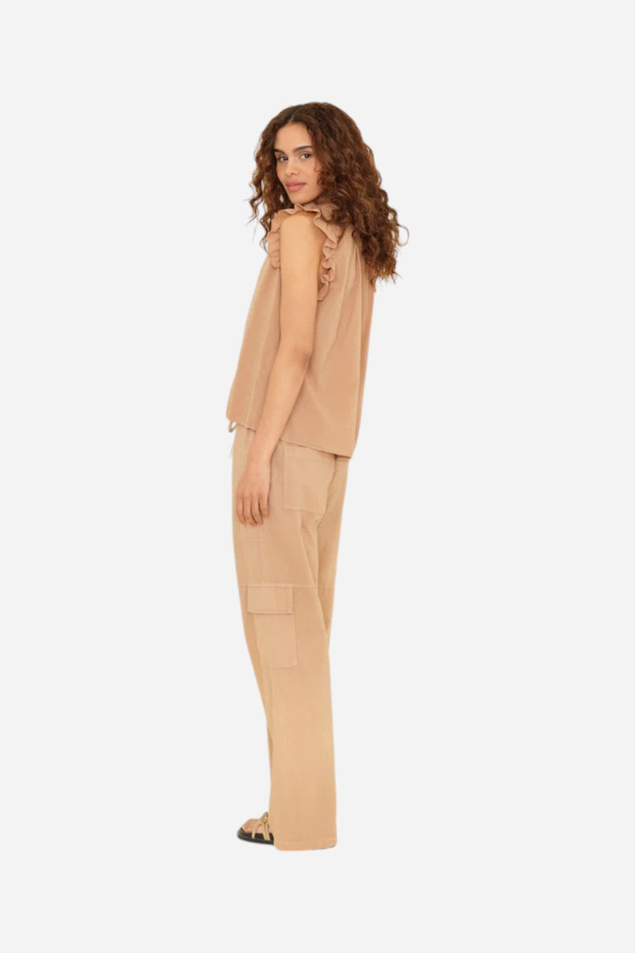 Xirena Hazelnut Cargo Pant – back view