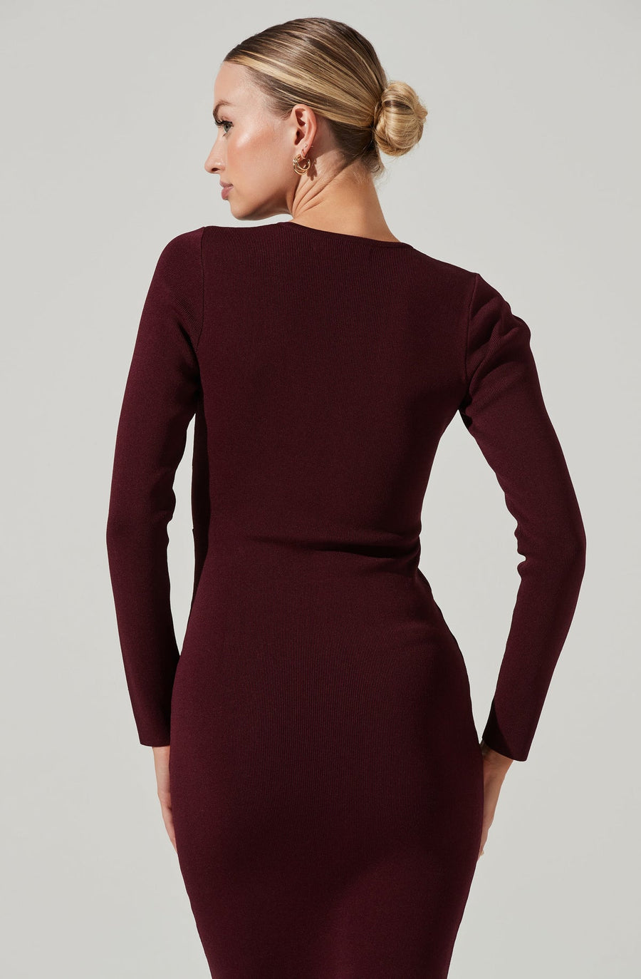 Astr the Label Jovie Front Cutout Bodycon Midi Dress in Wine