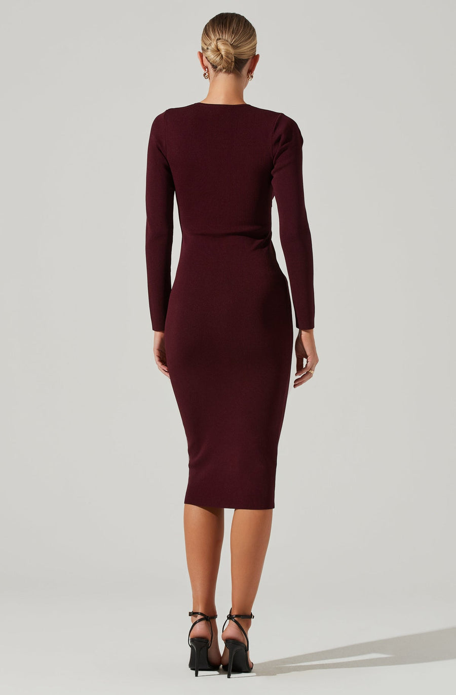 Astr the Label Jovie Front Cutout Bodycon Midi Dress in Wine