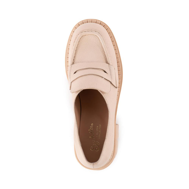 Seychelles Beige Pebbled Leather Penny Loafers Seychelles Penny Loafer With Tassel In Patent Beige. Size  main image 4