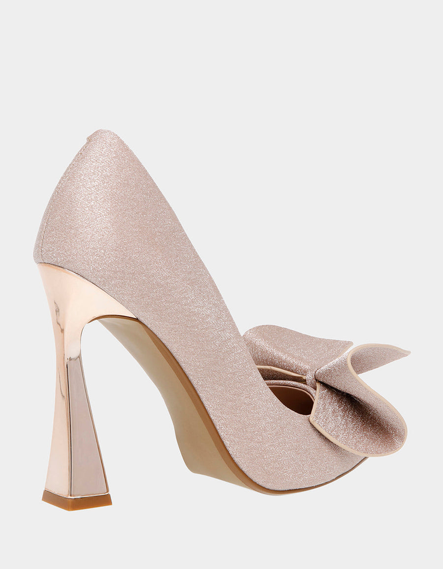 Betsey Johnson Nobble Bow Sparkle Pump in Champagne